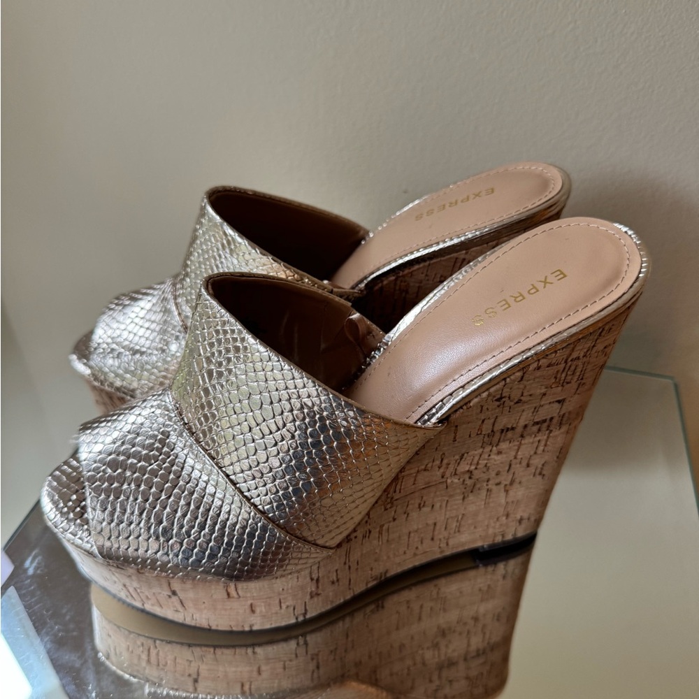 Express Metallic Wedge Sandals - Picture 2 of 5